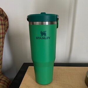 Stanley IceFlow™ Flip Straw Tumbler